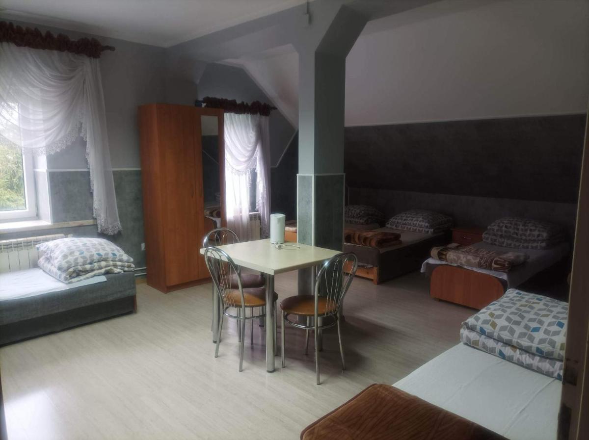 Zajazd Pod Świerkiem - Housity