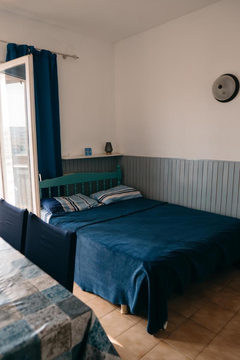 Apartment with large sea view terrace one minute walk from the beach - Housity