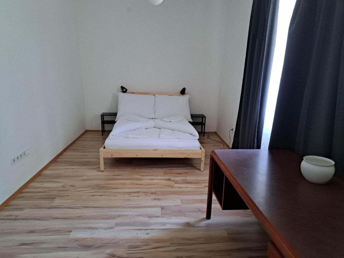 Tarcal Apartman - Housity