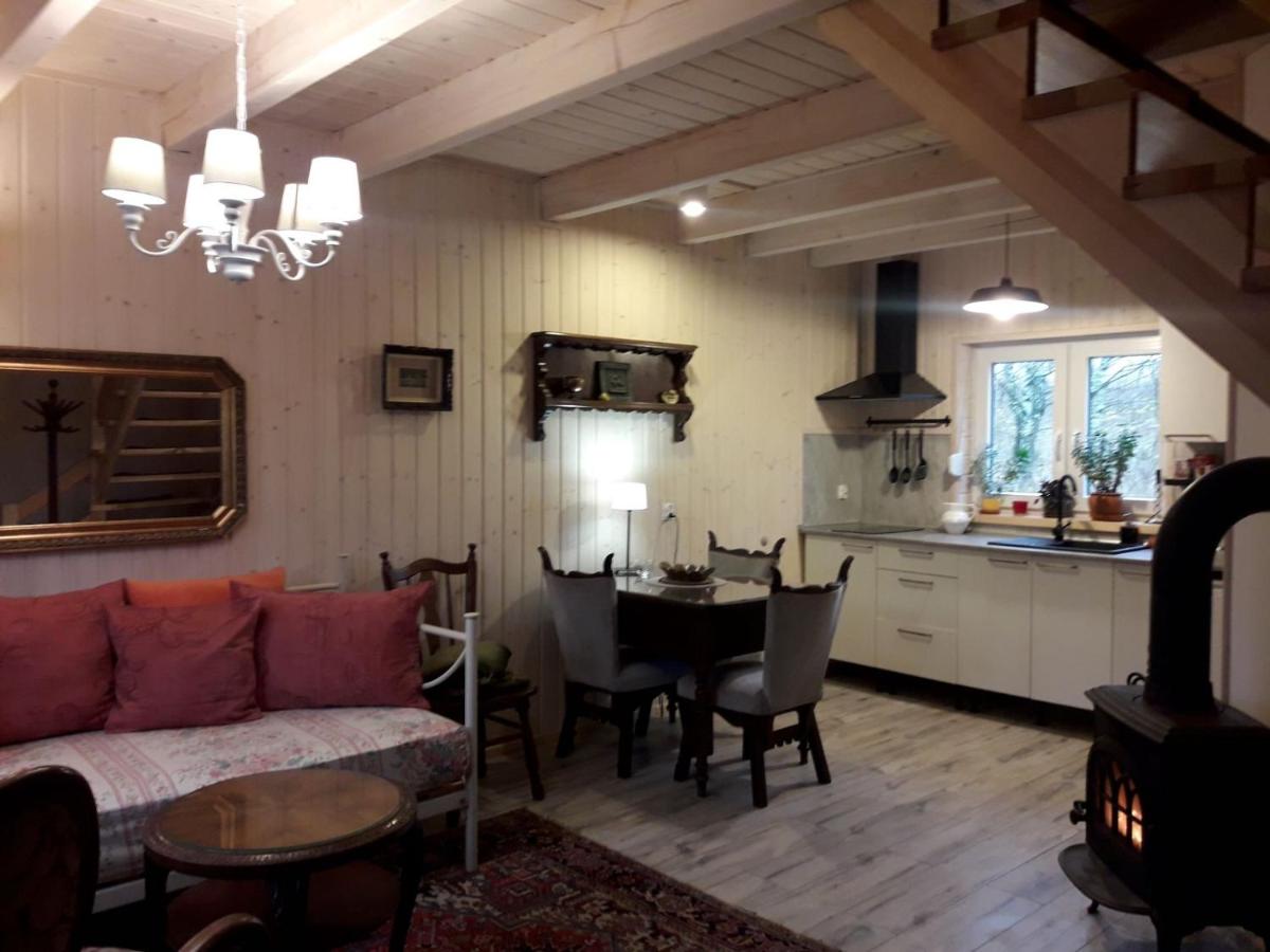 OSTOJA PAWIE OKO - Housity