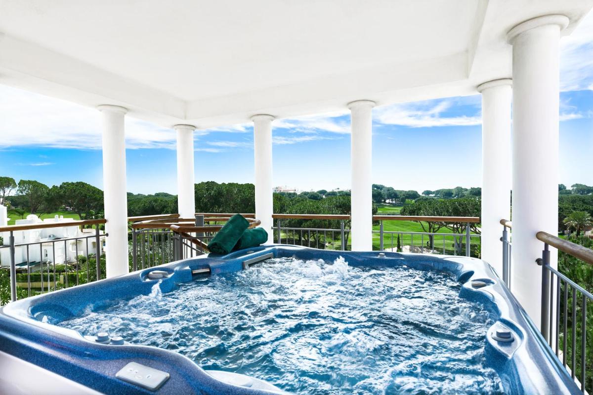 A piscina em ou perto de As Cascatas Golf Resort & Spa