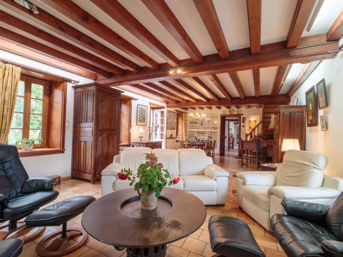 Holiday Home Au bord du canal by Interhome - Housity