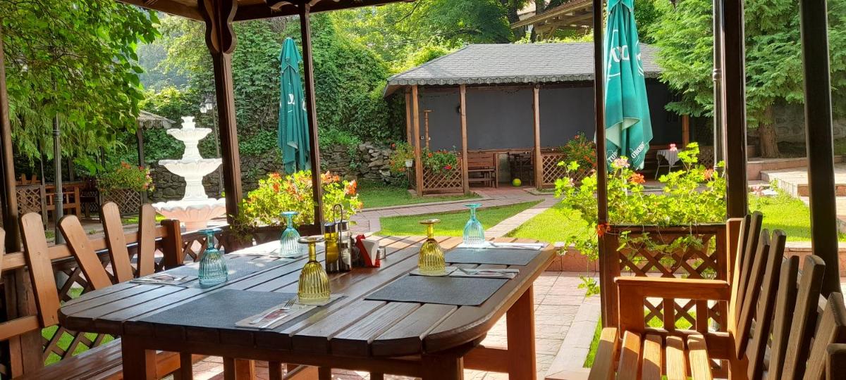 Suitetrails - Family Hotel Pchelina