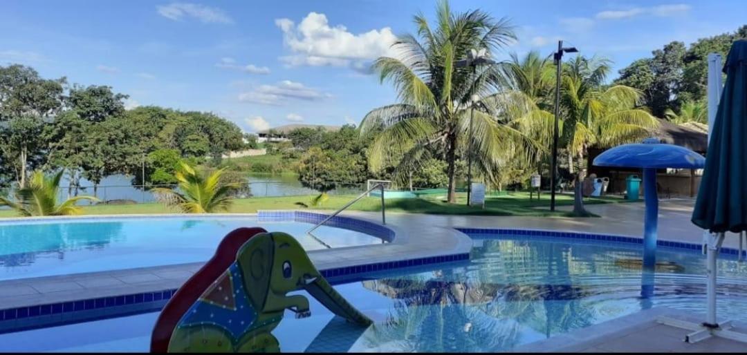 Suitetrails - ALDEIA do LAGO Caldas Novas Lindo Apt com Cozinha Mobília Nova Pode Levar Bebidas na Área das Piscinas