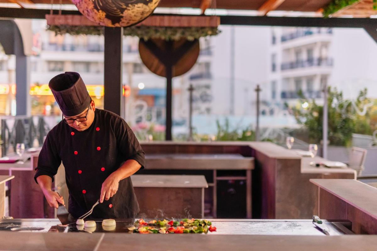 Os clientes hospedados em Muthu Oura Praia Hotel