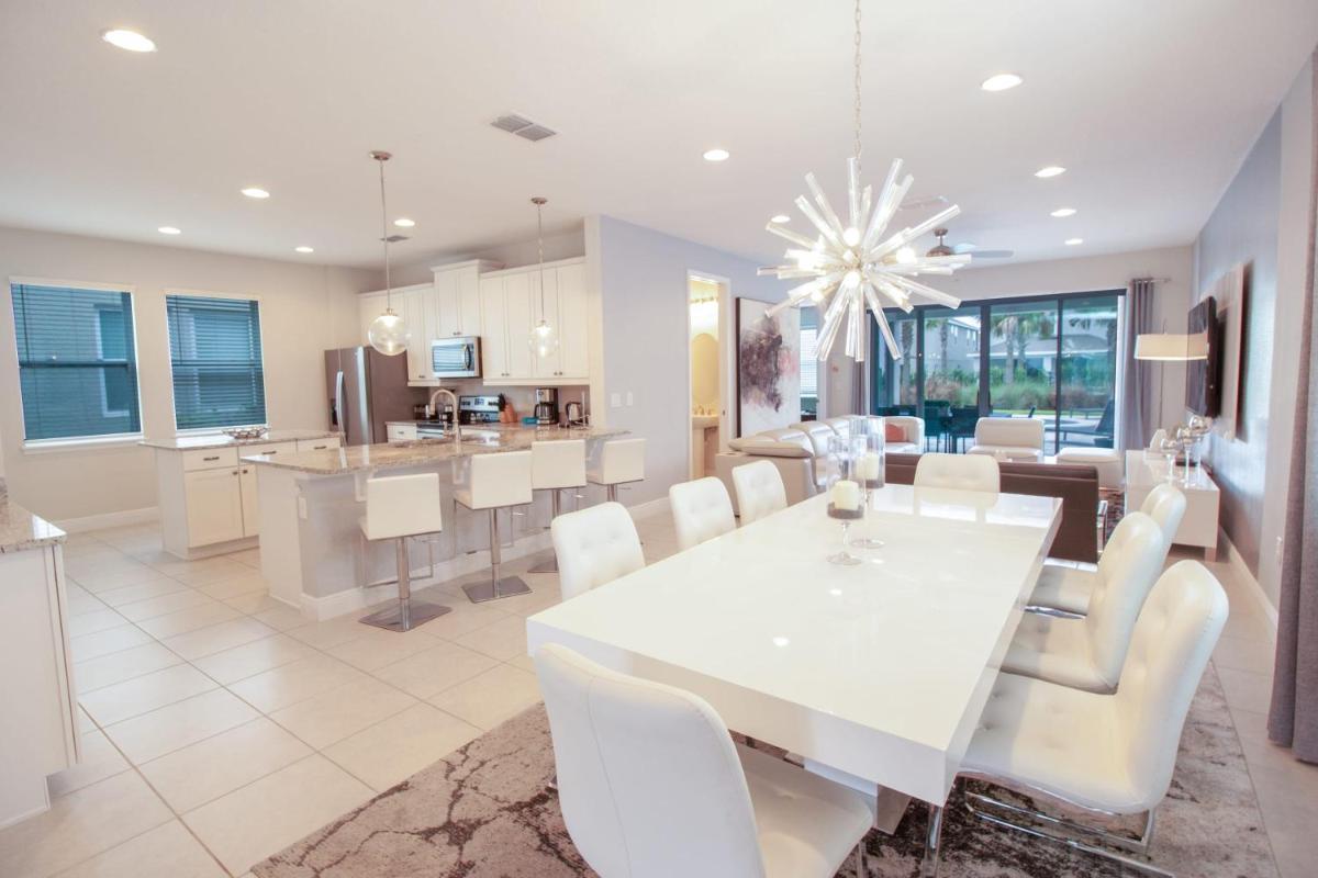 Private Pool and Spa, Home Theater & In-home Game Room - Housity