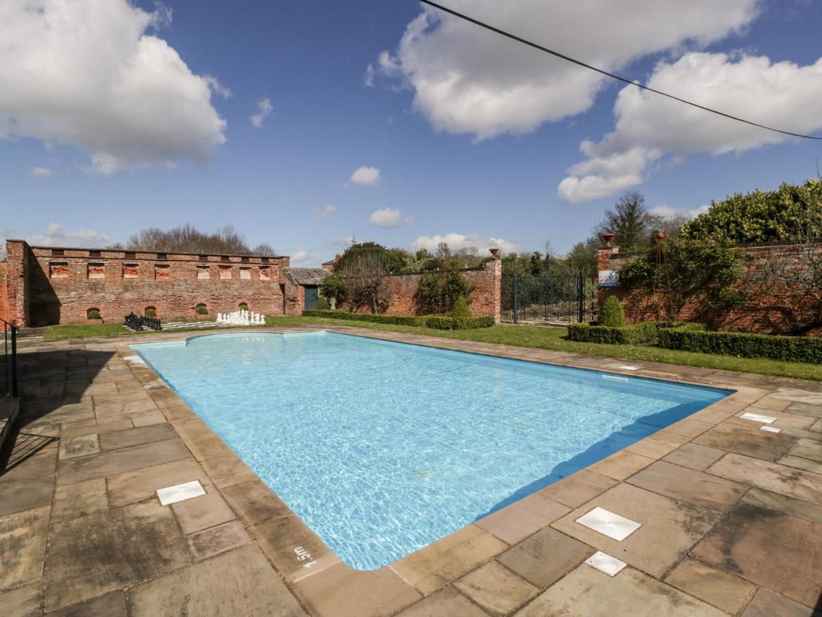 Apartment 1 - Pengethley Manor - Housity