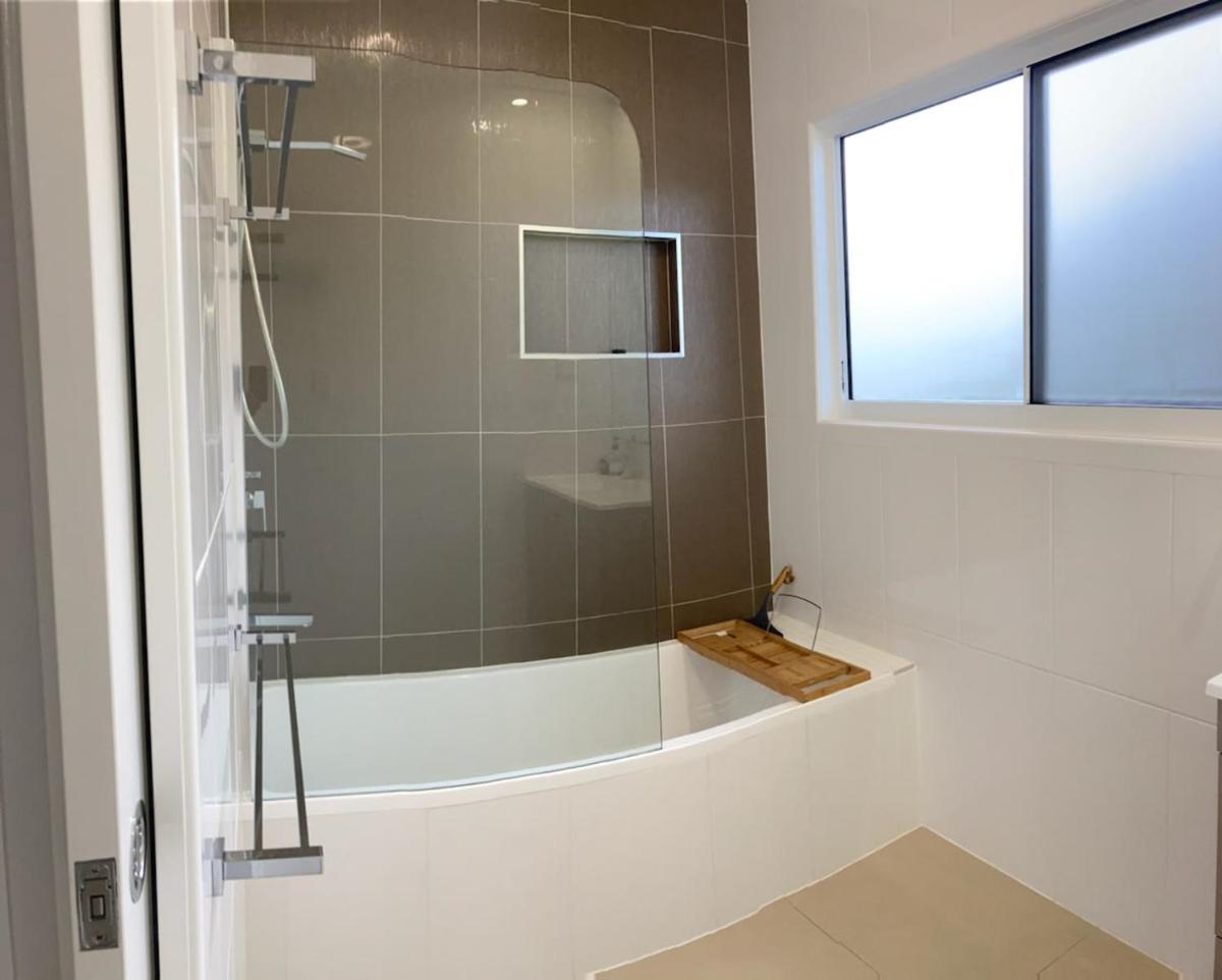 Lily Pad Beach House - Housity