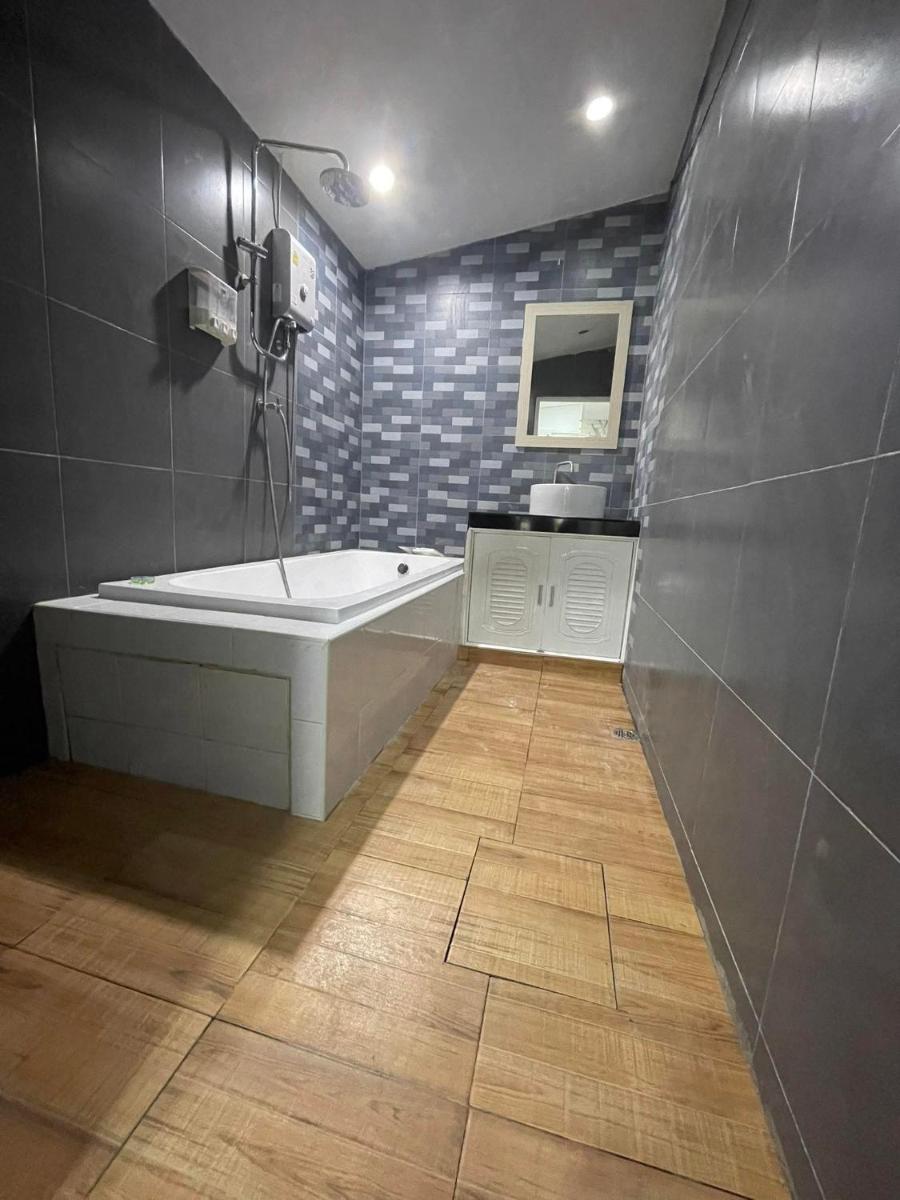 Dream world house retreat - Housity
