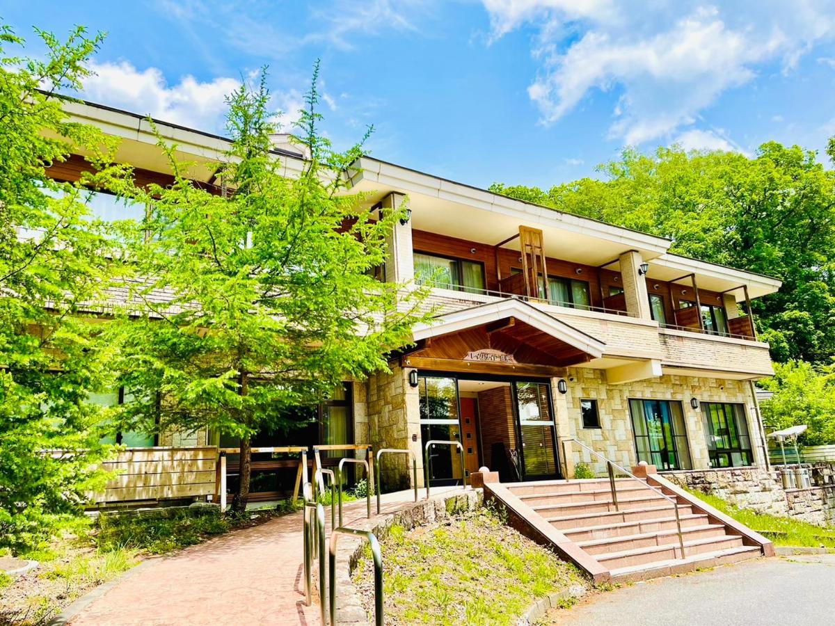 Lake Side Nikko Hotel - Housity