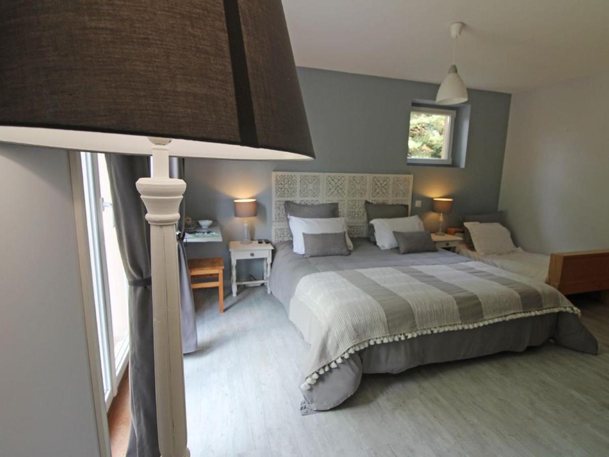Guestroom Saulcy-sur-Meurthe, 1 pièce, 4 personnes - FR-1-589-582 - Housity