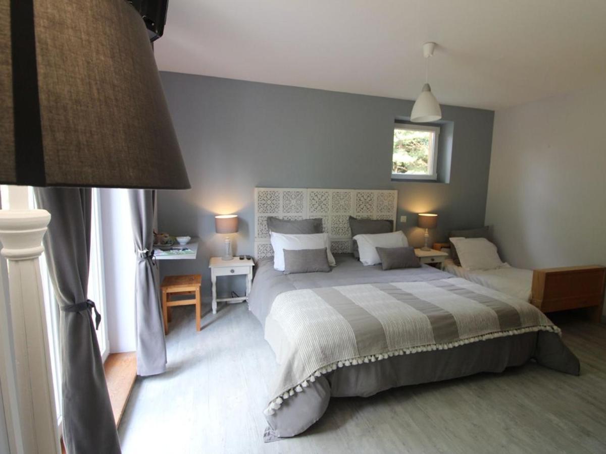 Guestroom Saulcy-sur-Meurthe, 1 pièce, 4 personnes - FR-1-589-582 - Housity