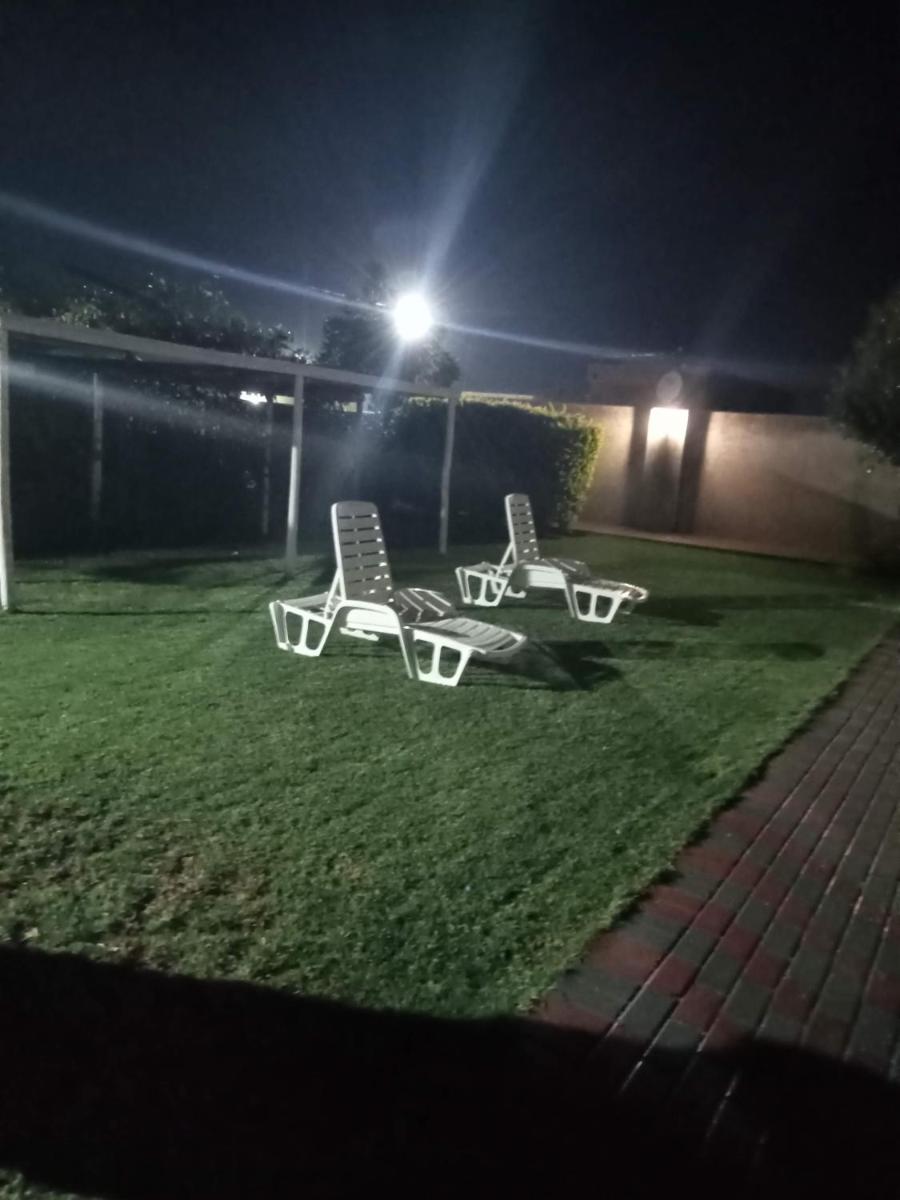 Mapulaneng Guest House - Housity