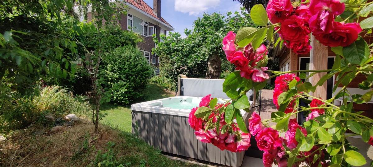 Suitetrails - Ecolodge prachtige tuin sauna, jacuzzi en warm zwembad