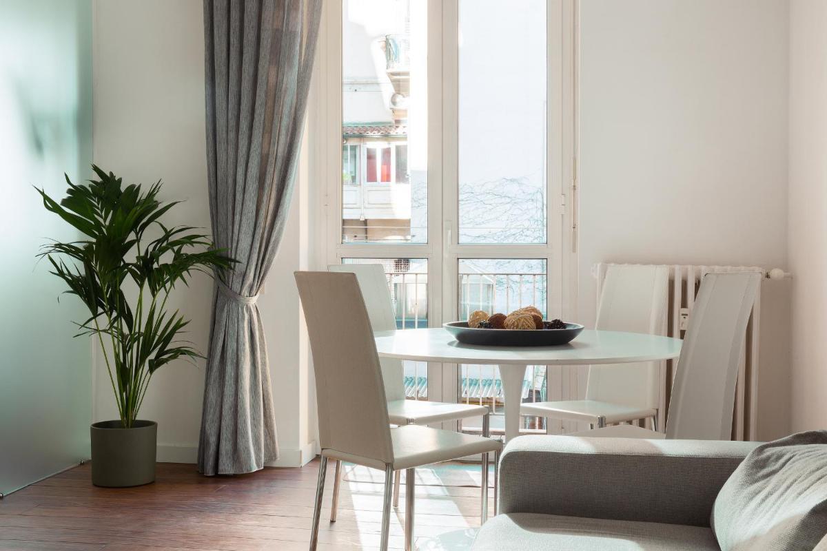 HL Apartment - Brera, Garibaldi, Moscova, Duomo, Montenapoleone - Housity