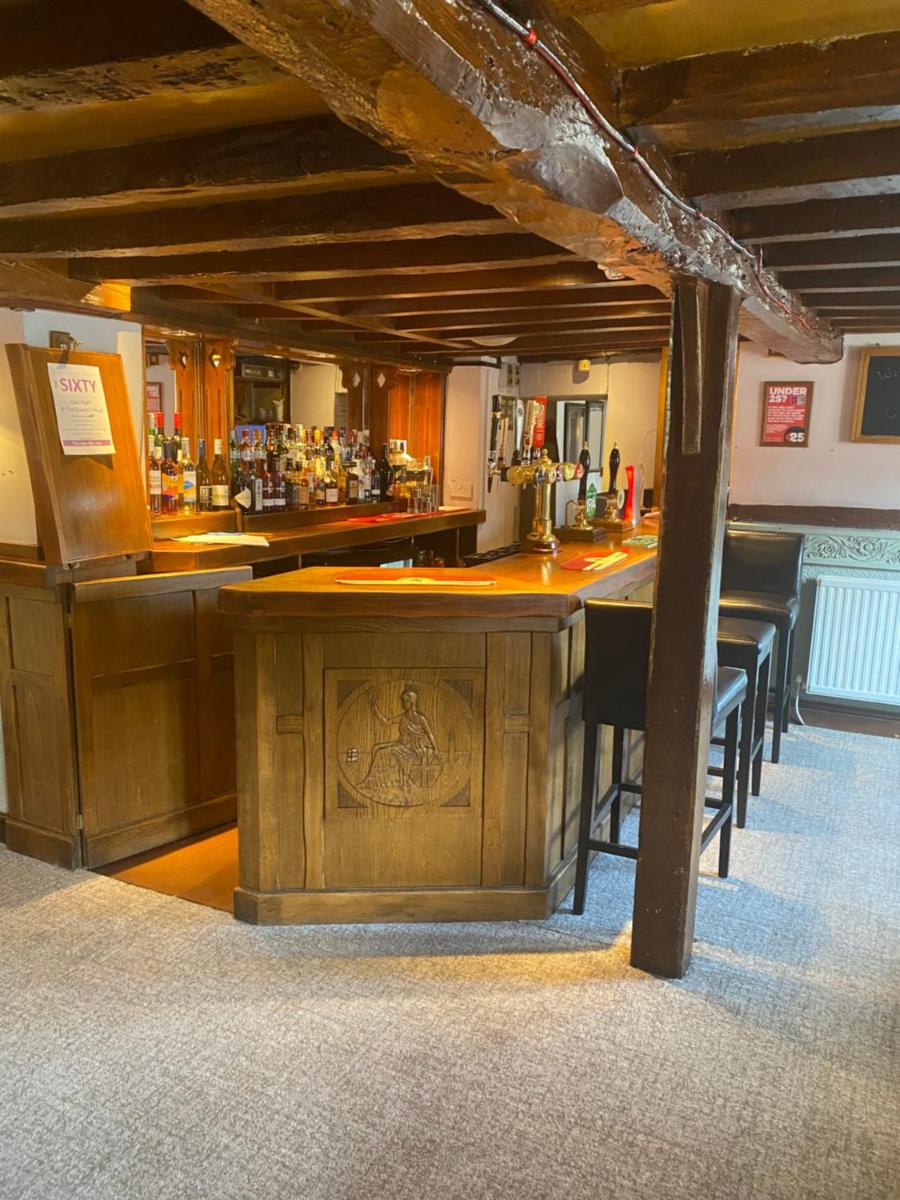 The Queens Head Inn - Housity