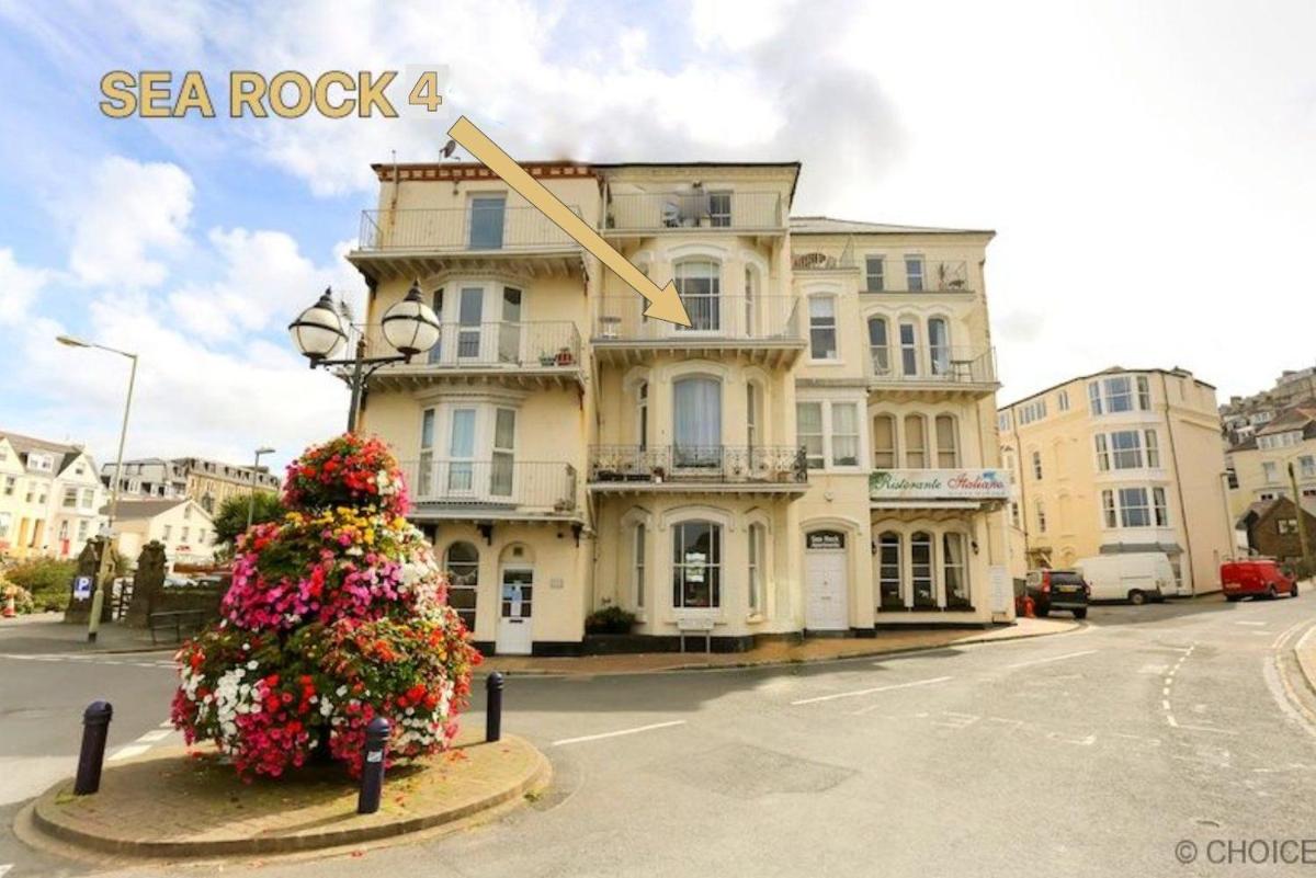 ILFRACOMBE SEA ROCK 4 1 Bedroom - Housity