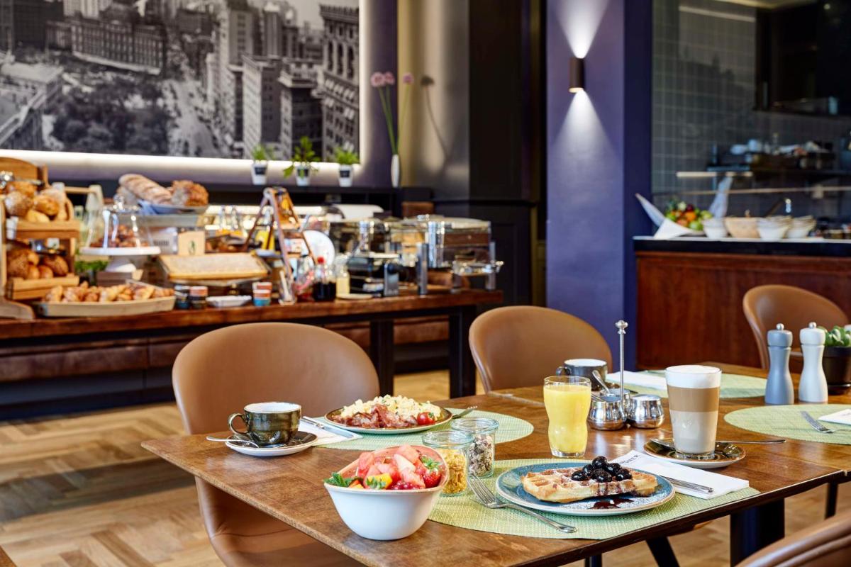Lindner Hotel Frankfurt Main Plaza, part of JdV by Hyatt - Housity