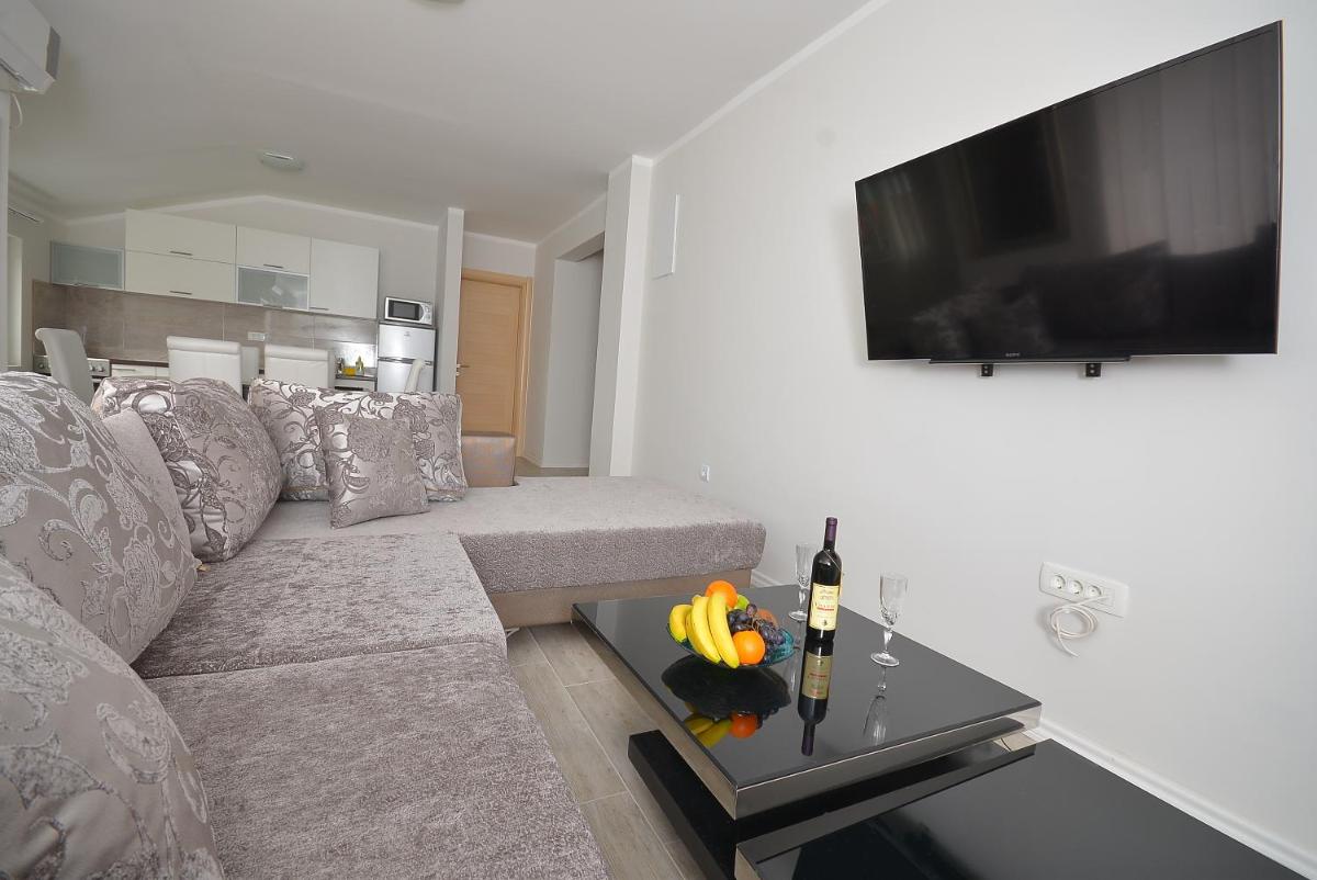 Apartments Mianiko - Housity