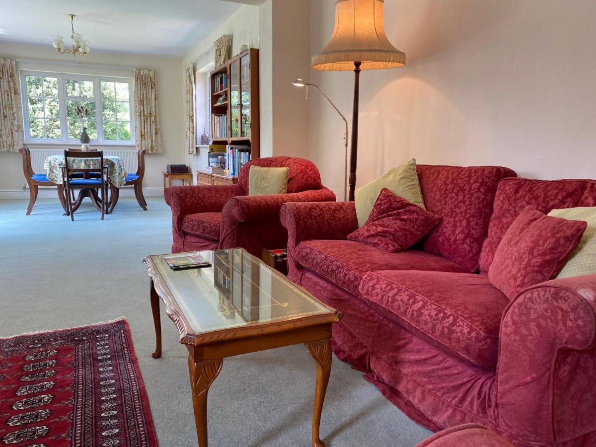 Rectory Bungalow Holiday Apartment - Housity