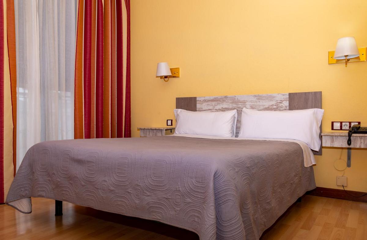 Hotel Tibur - Housity