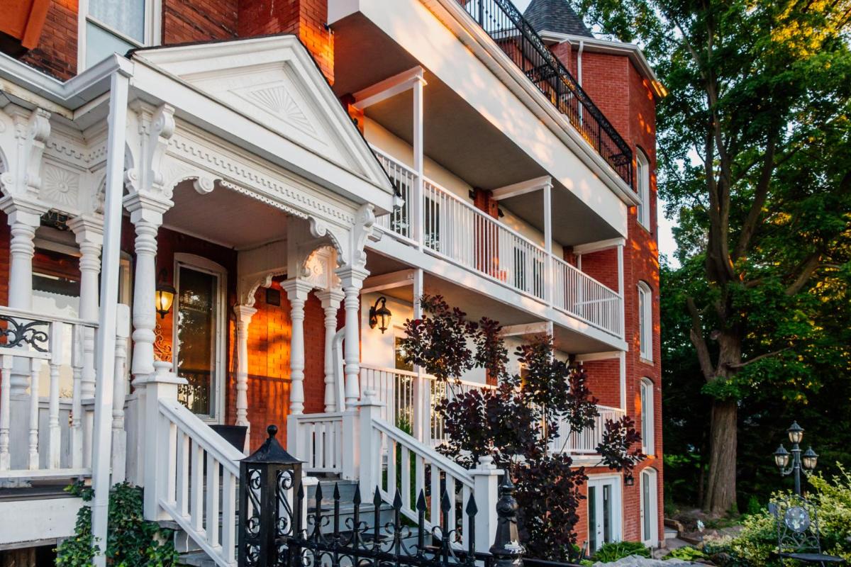 Niagara Grandview Boutique Hotel - Housity