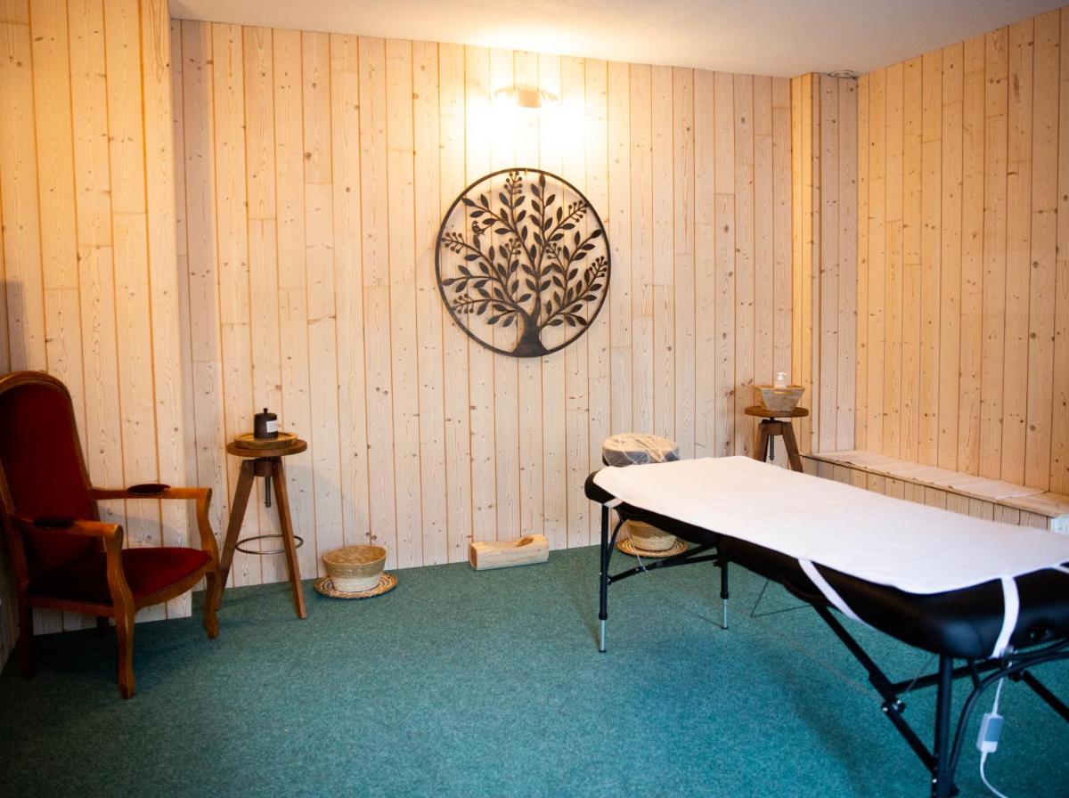 Photo de la galerie de l'établissement Logis Hôtel Restaurant De La Poste et SPA de Montagne, à Le Bonhomme