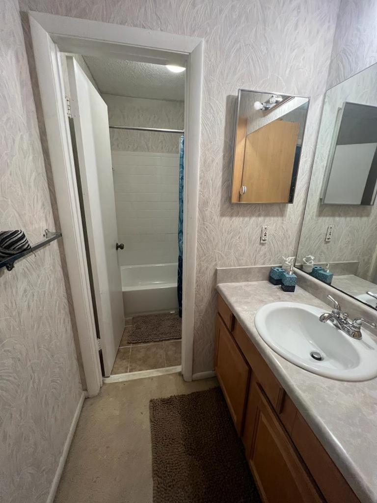 #1BR Cozy Villa - 6 Mins to Historic STM Amusement Park! - Housity