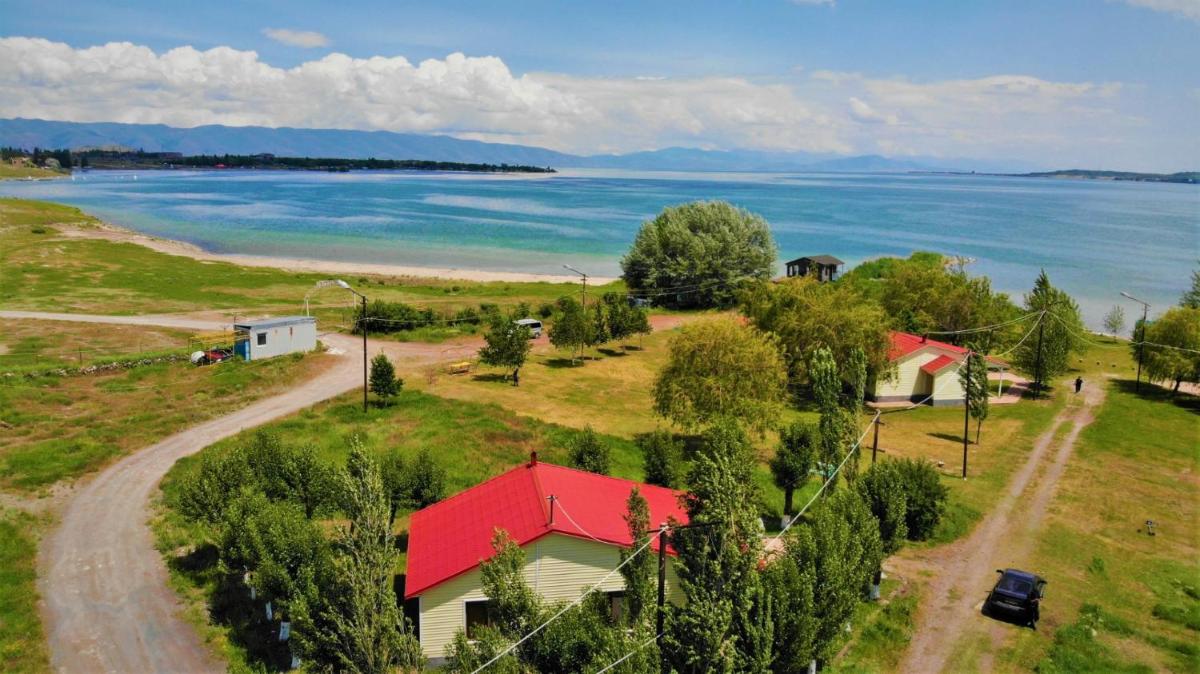 Geghama Garden House - Resort Sevan - Housity