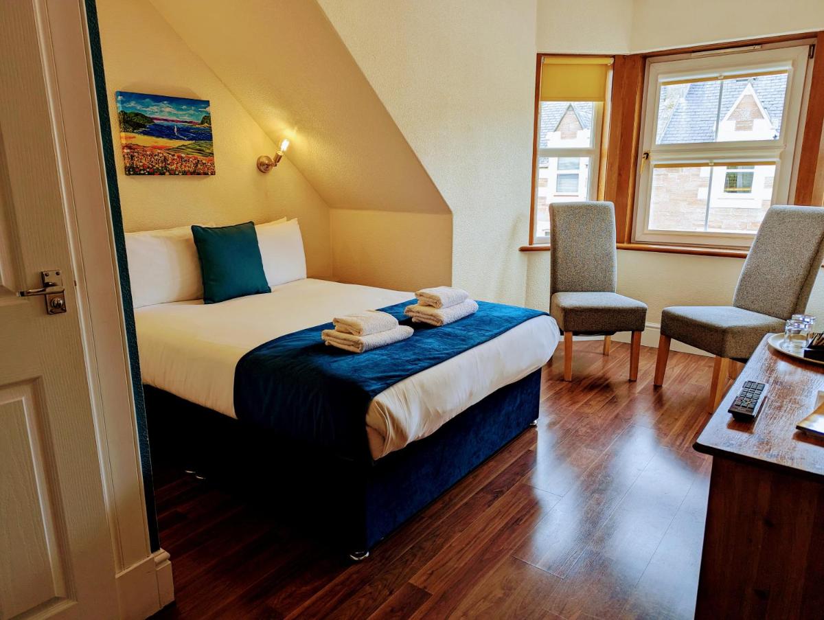 The Coo's Guest House - Housity
