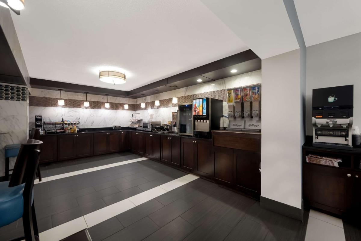 Best Western Executive Inn - Housity