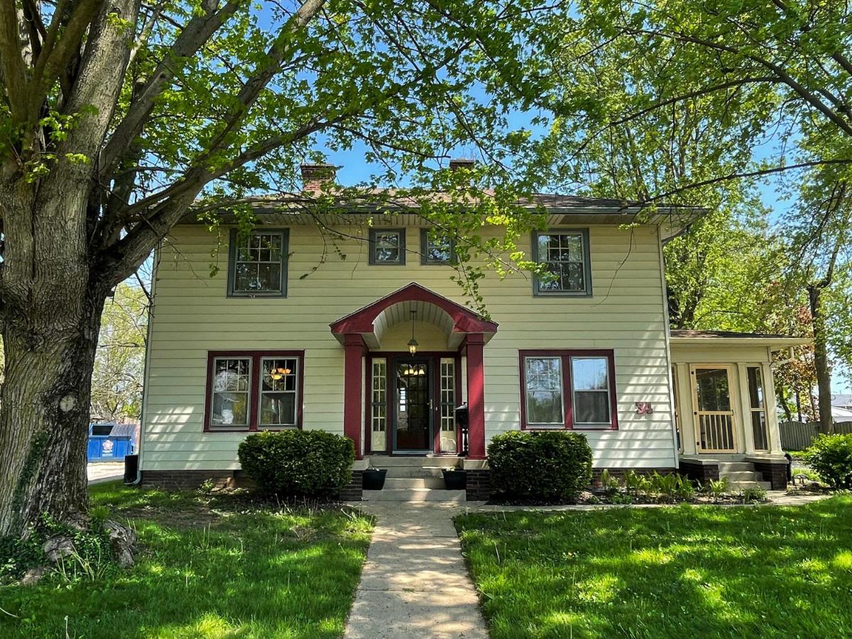 Historic Downtown Brownsburg Home w/Charm - Housity