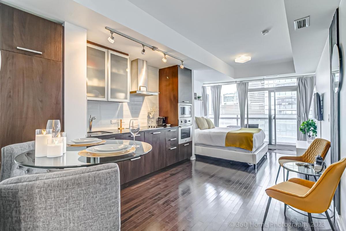 The Peak at Toronto Parking - Housity