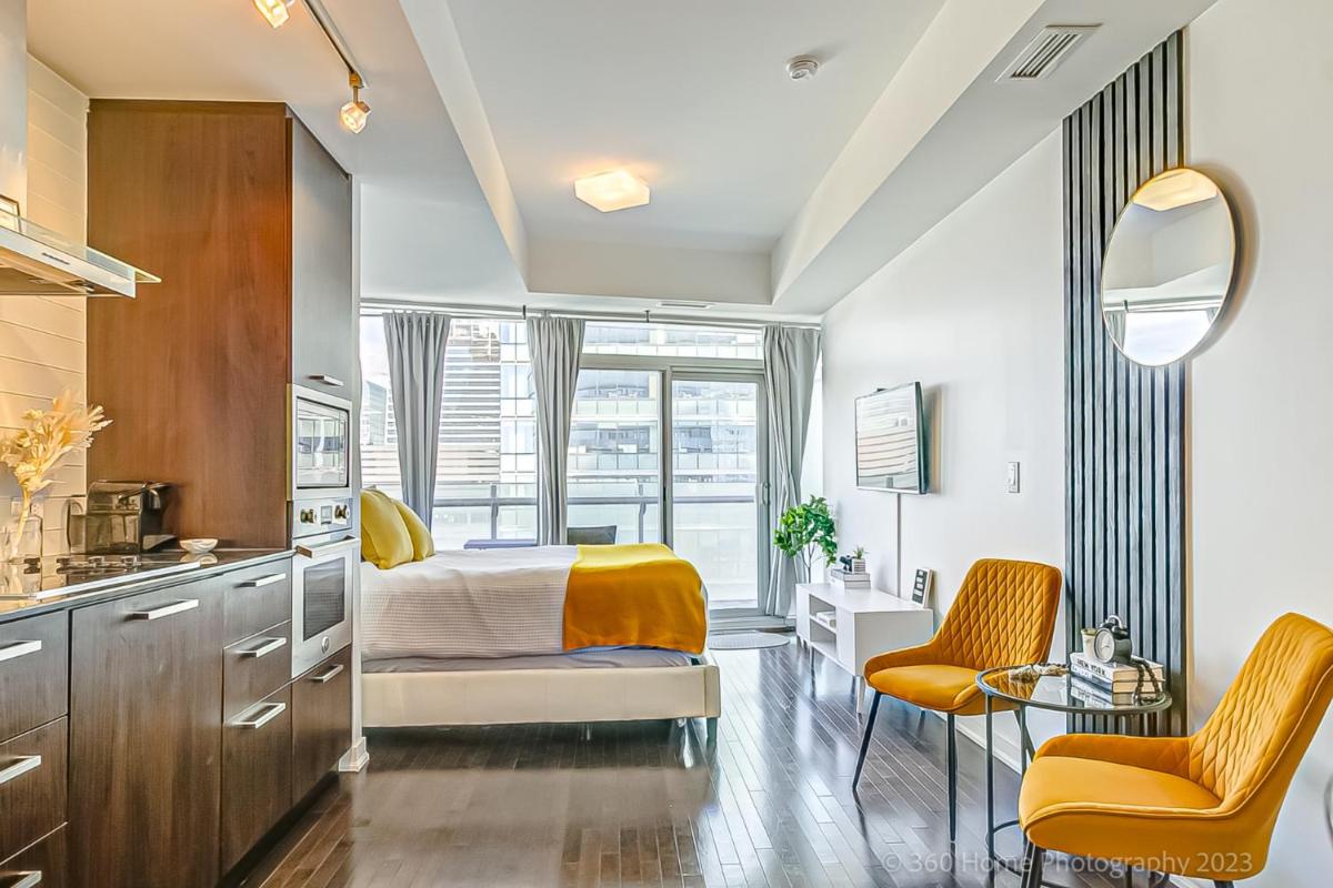 The Peak at Toronto Parking - Housity