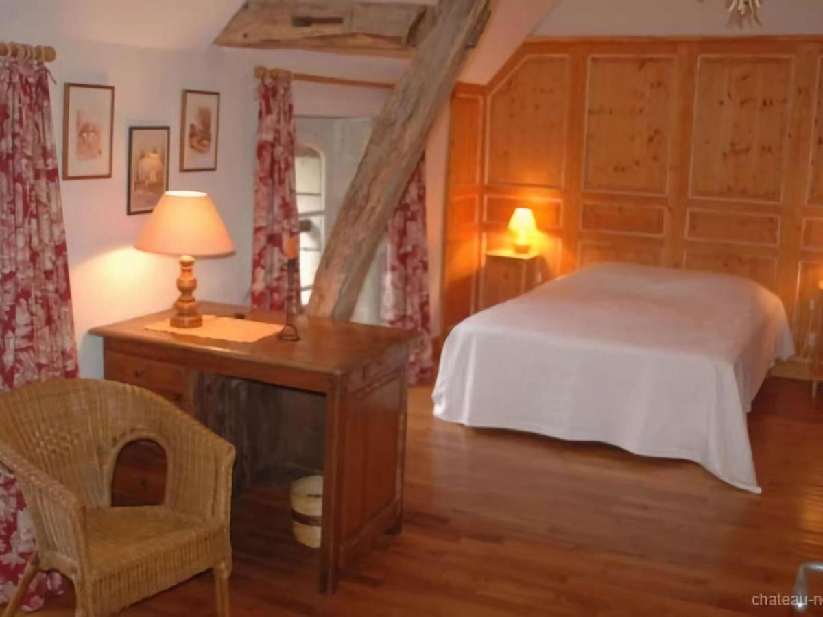 Beautiful cottage with swimmingpool adjacent to an exquisite 14th century castle - Housity