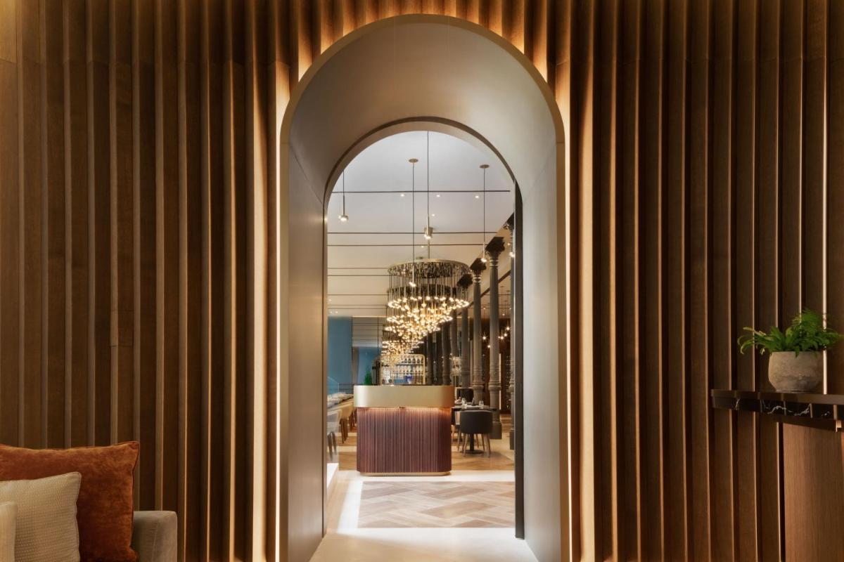 Zona de estar de JW Marriott Hotel Madrid