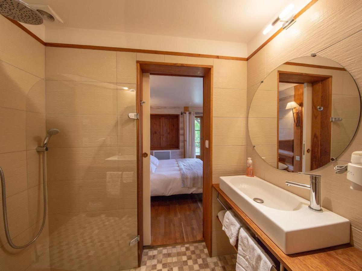Chambre familiale au cœur de la nature avec jardin et piscine privée, idéale pour explorer le Loiret - FR-1-590-265 - Housity
