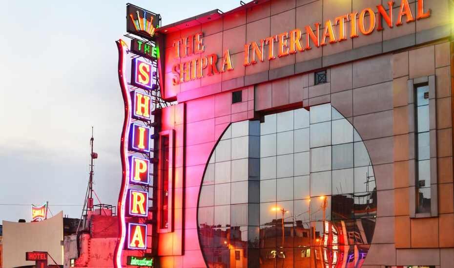 Trimrooms Shipra @ New Delhi Railway Station - Housity