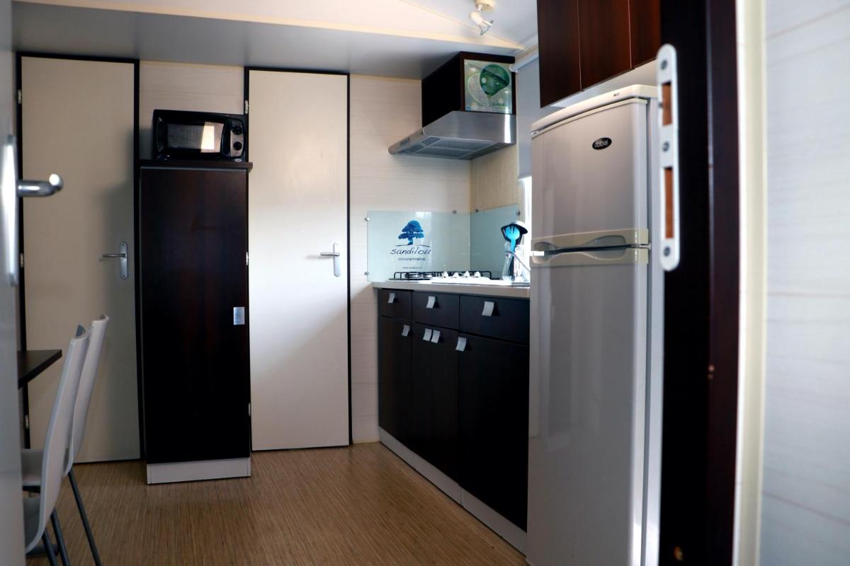 Mobilhome «des Salines» * 6 personnes *3 Chambres - Housity
