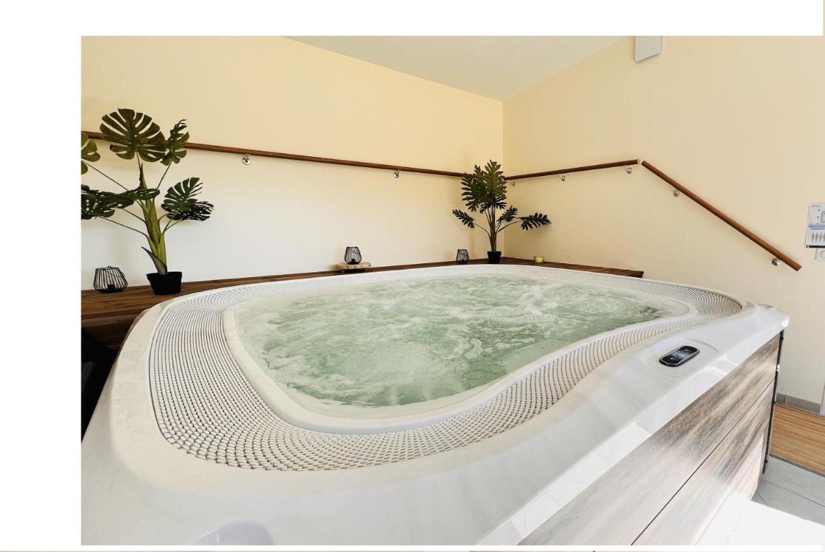 Au Petit Vivoin - Housity