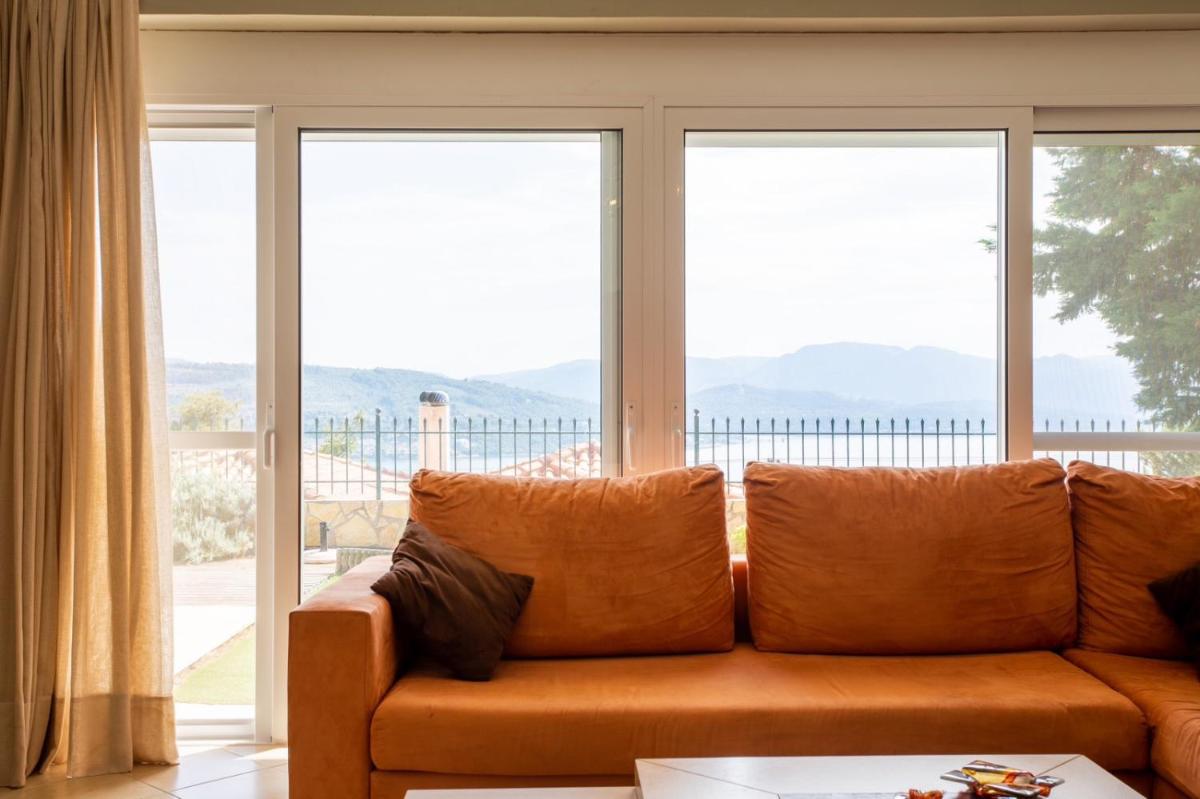 VILLA SISSY CAREFREE VACATIONSΘΕ - Housity