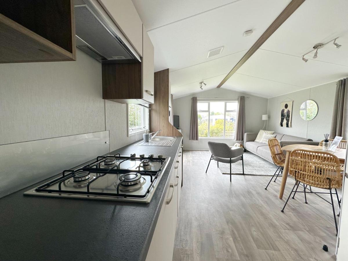 Chalet 534 op Recreatiepark De Wielen - Housity