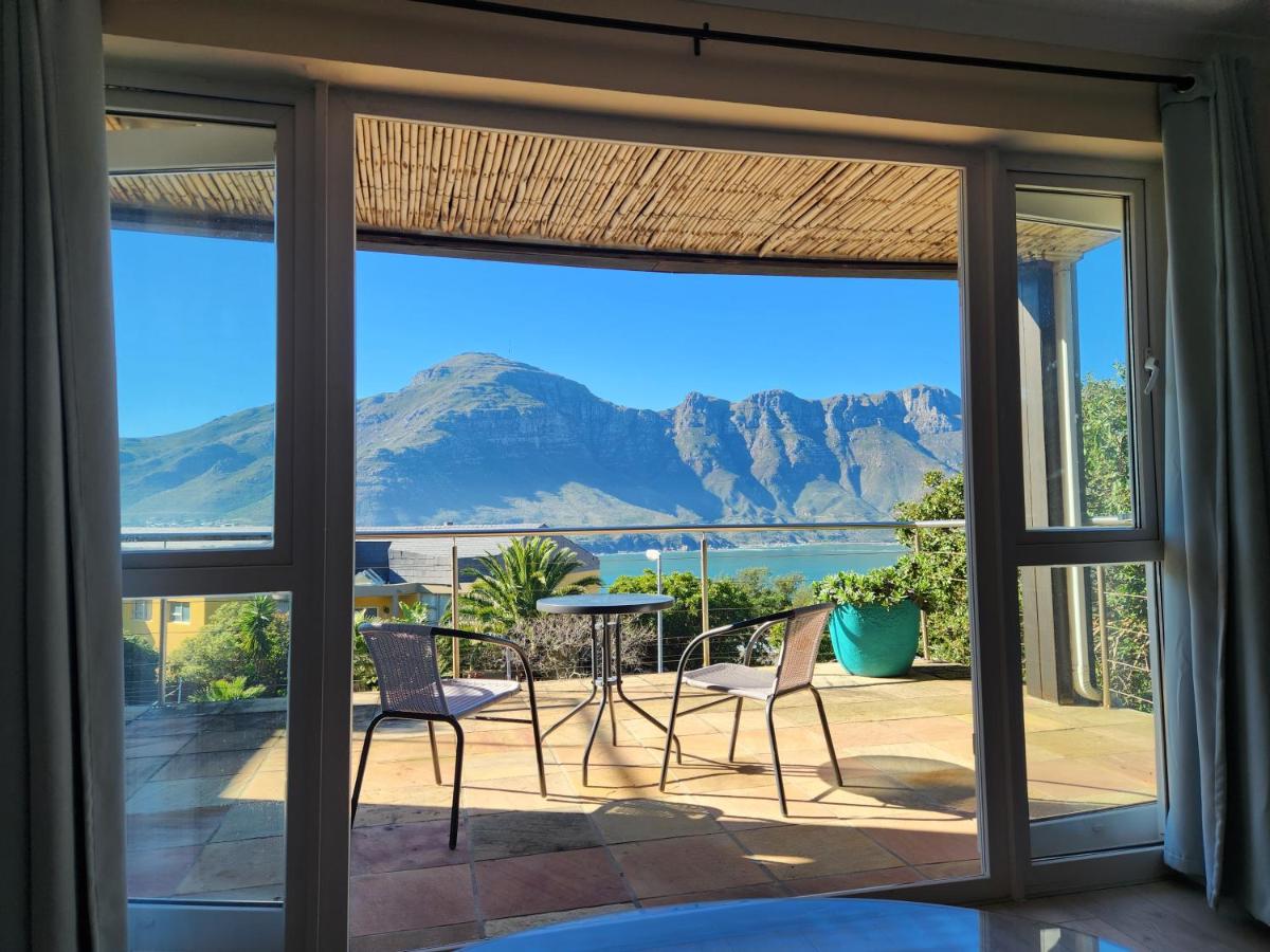 Hout Bay Breeze - Housity