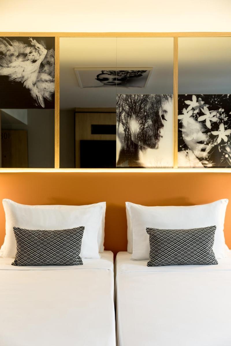 Renaissance Paris Vendome Hotel - Housity