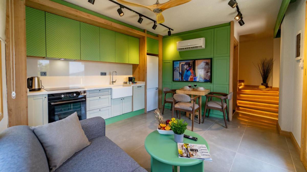 Pier House Hotel - Housity