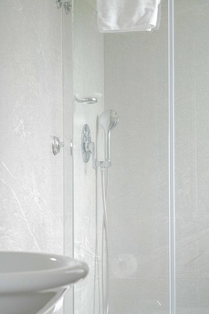 LE CASCATE GUEST HOUSE - Housity