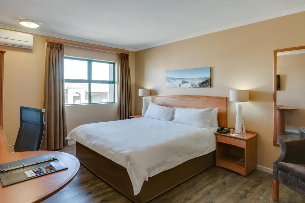 Protea Hotel by Marriott Cape Town Tyger Valley - Housity