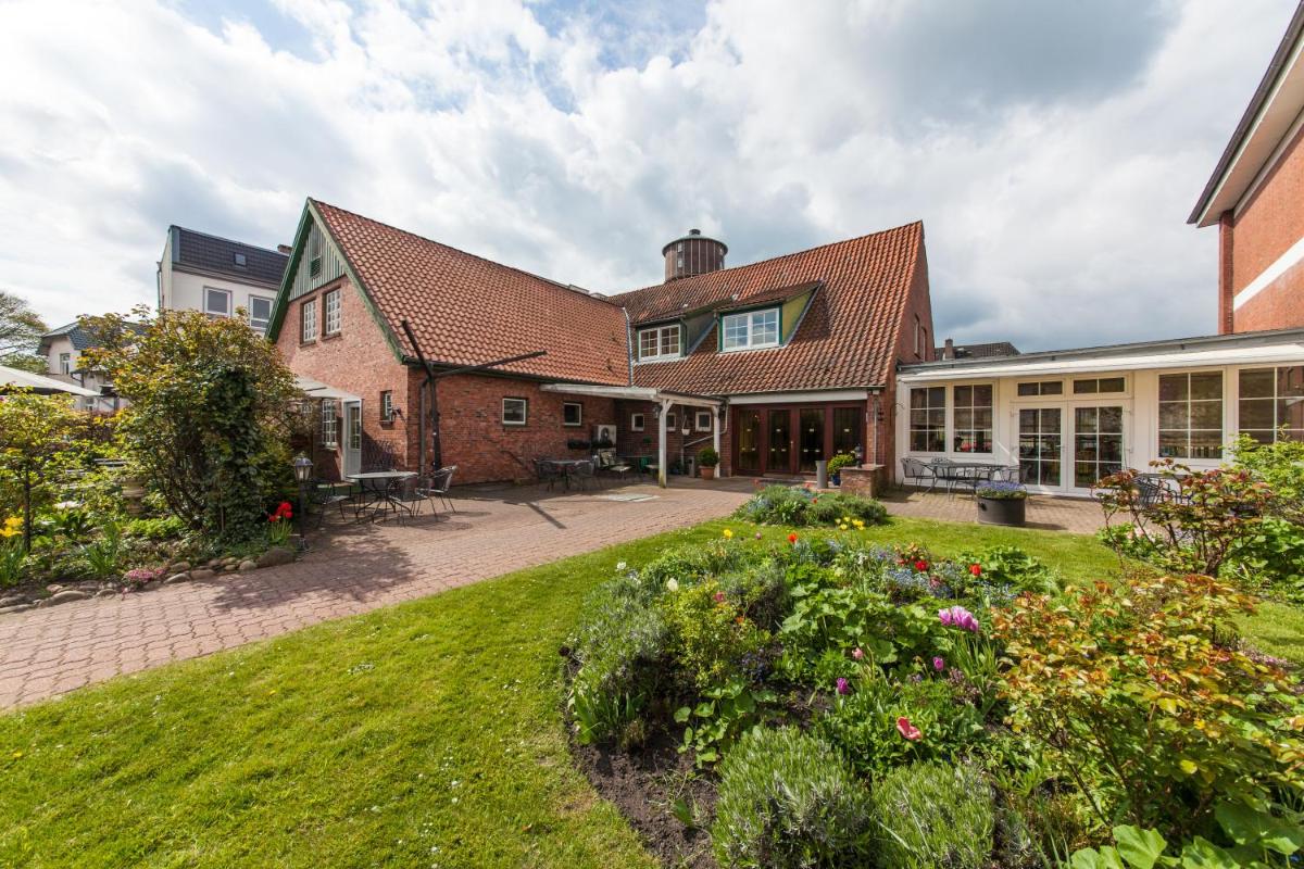 Hotel Drei Kronen Elmshorn - Housity