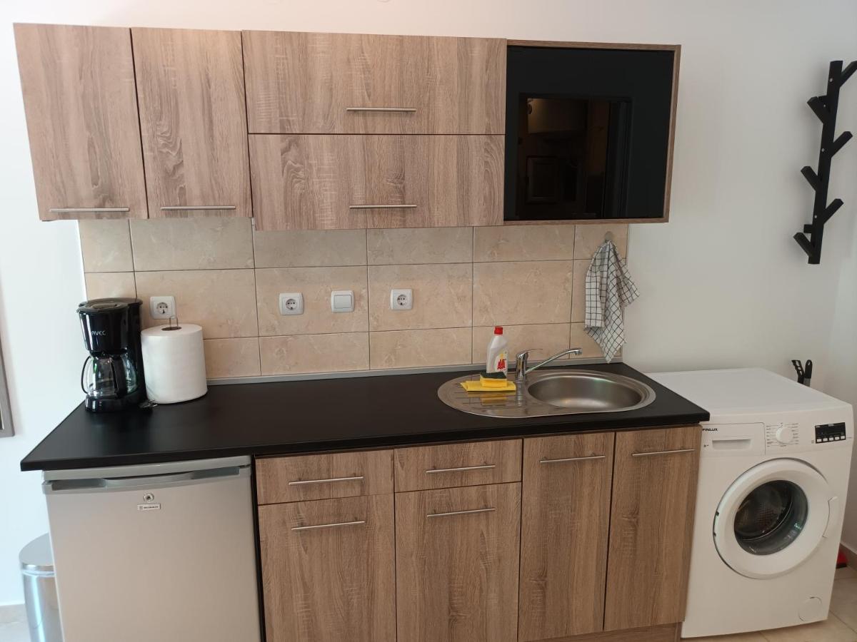 Palm Beach Apartment Peraia - Hizvo