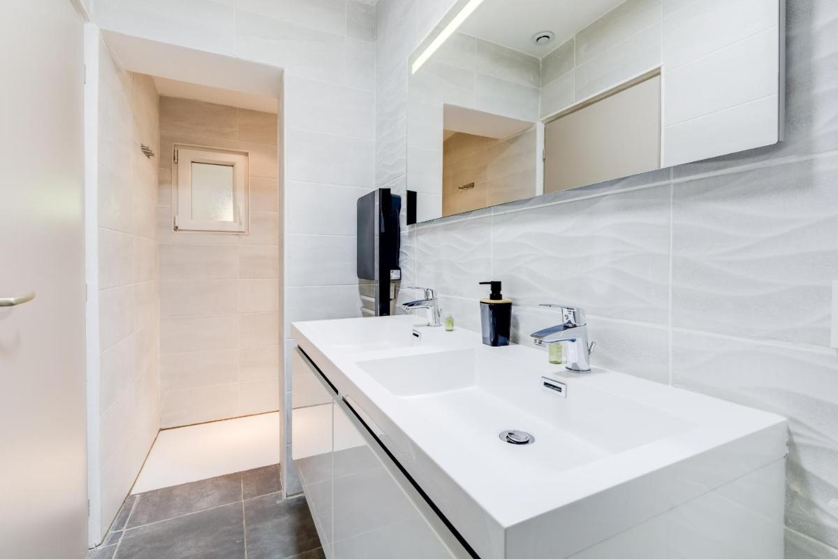 Villa Les Cigales Velaux - Housity